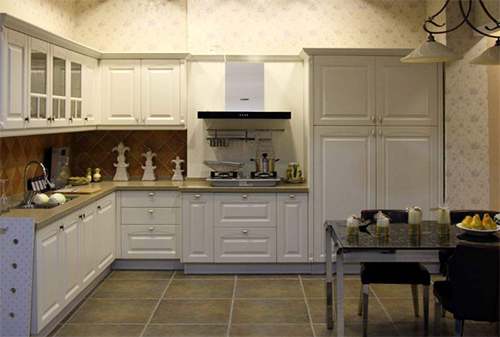 【裝修攻略】櫥柜臺面用石材好還是不銹鋼好？選對了多用十年沒問題