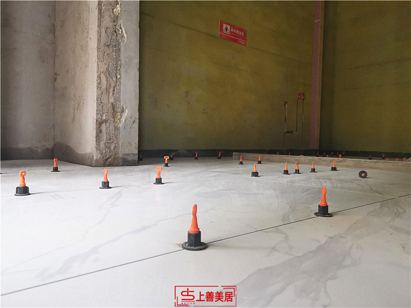 榮盛城160平/ 瓦工鋪貼