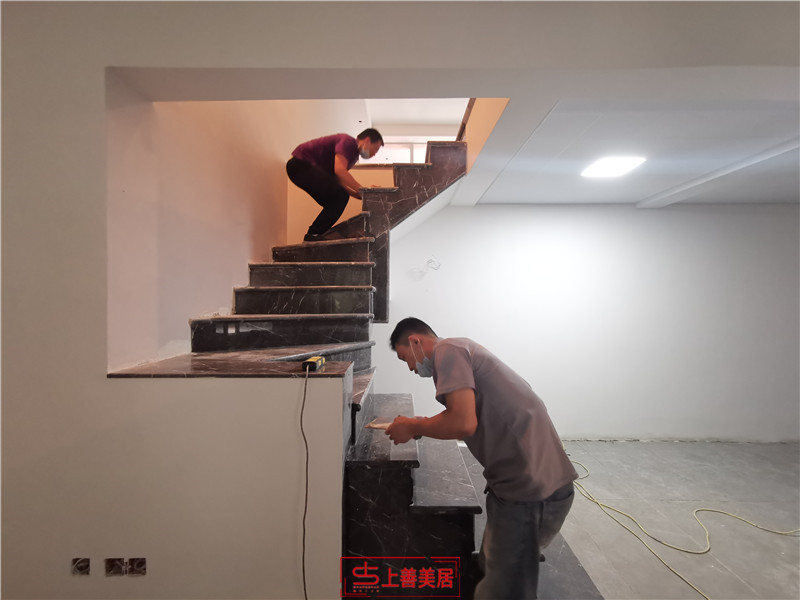 水榭花都躍層237平