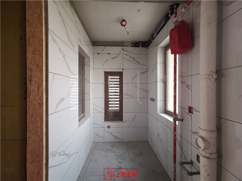 國(guó)赫天著130平