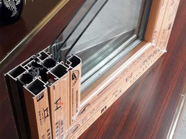 塑鋼門(mén)窗