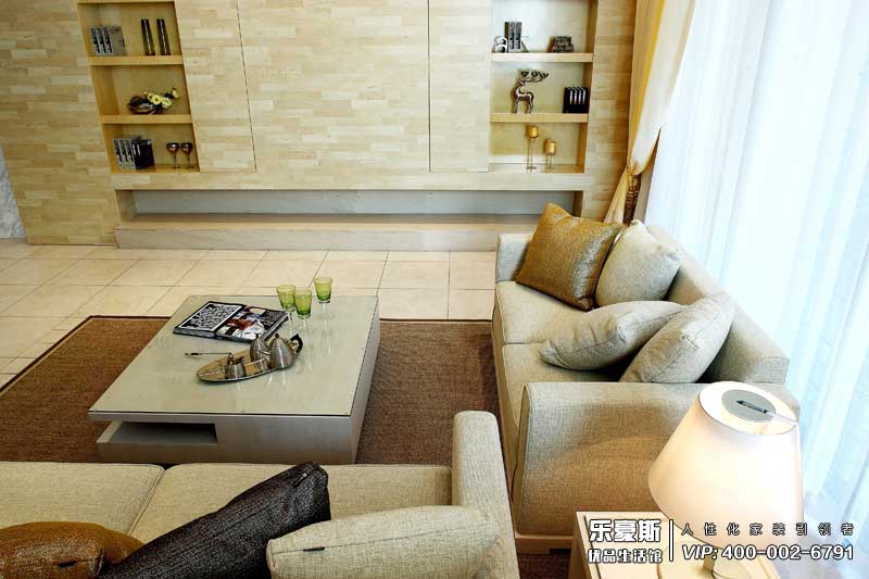 星湖國(guó)際花園現(xiàn)代簡(jiǎn)約裝修效果圖